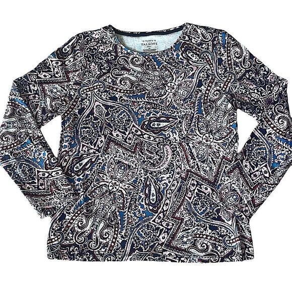 The Talbots Crewneck Tee in Scrolling Paisley - Picture 11 of 12